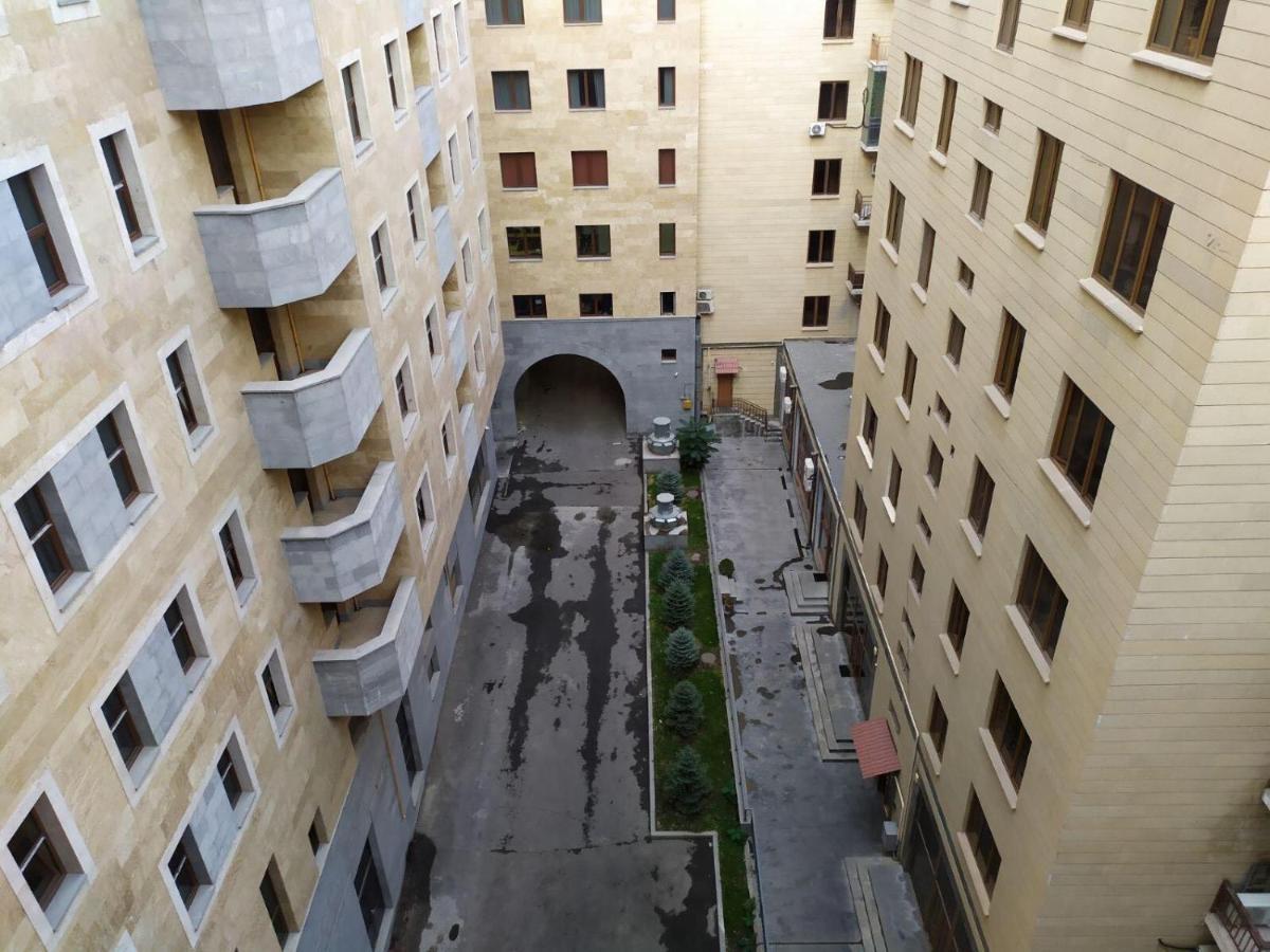 Arch Apart Hotel Jerevan Buitenkant foto