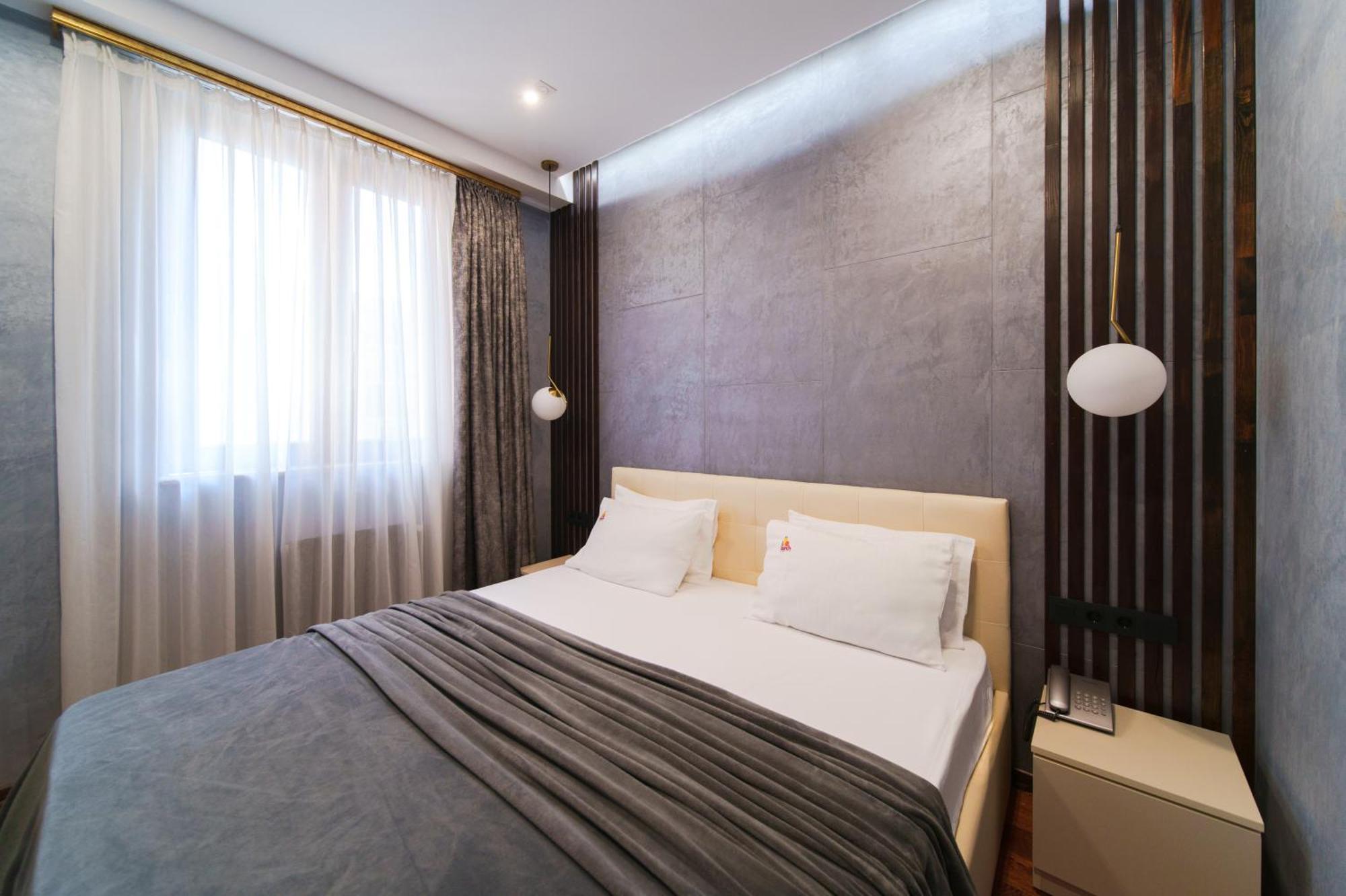 Arch Apart Hotel Jerevan Buitenkant foto