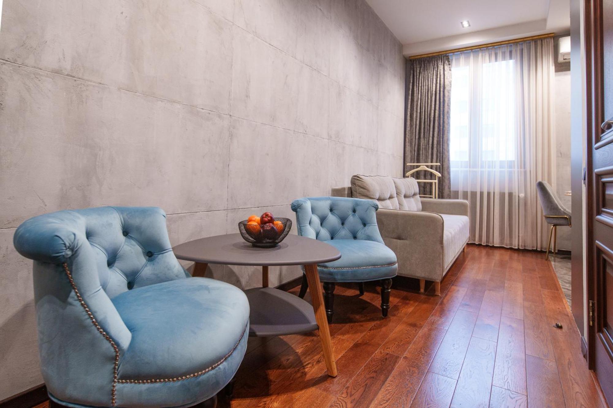 Arch Apart Hotel Jerevan Buitenkant foto